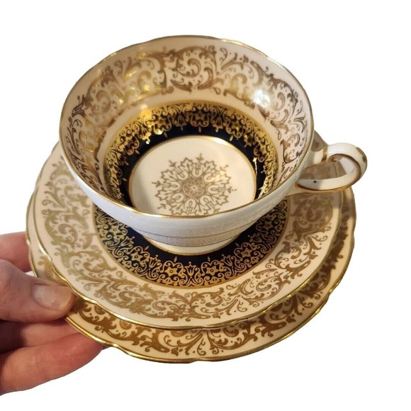 (3) PARAGON By Appt Her Majesty DW Blue Gold Floral Teacup Saucer & Side Plate - Picture 2 of 9